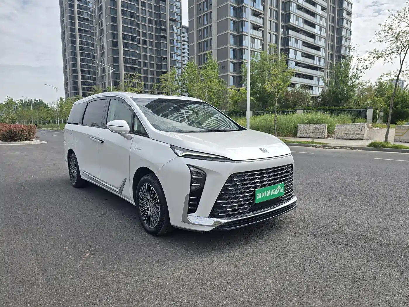 BUICK GL8 NEW ENERGY