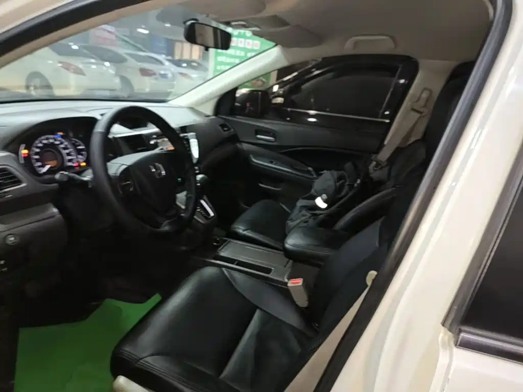 Фото 15 - Honda CR-V