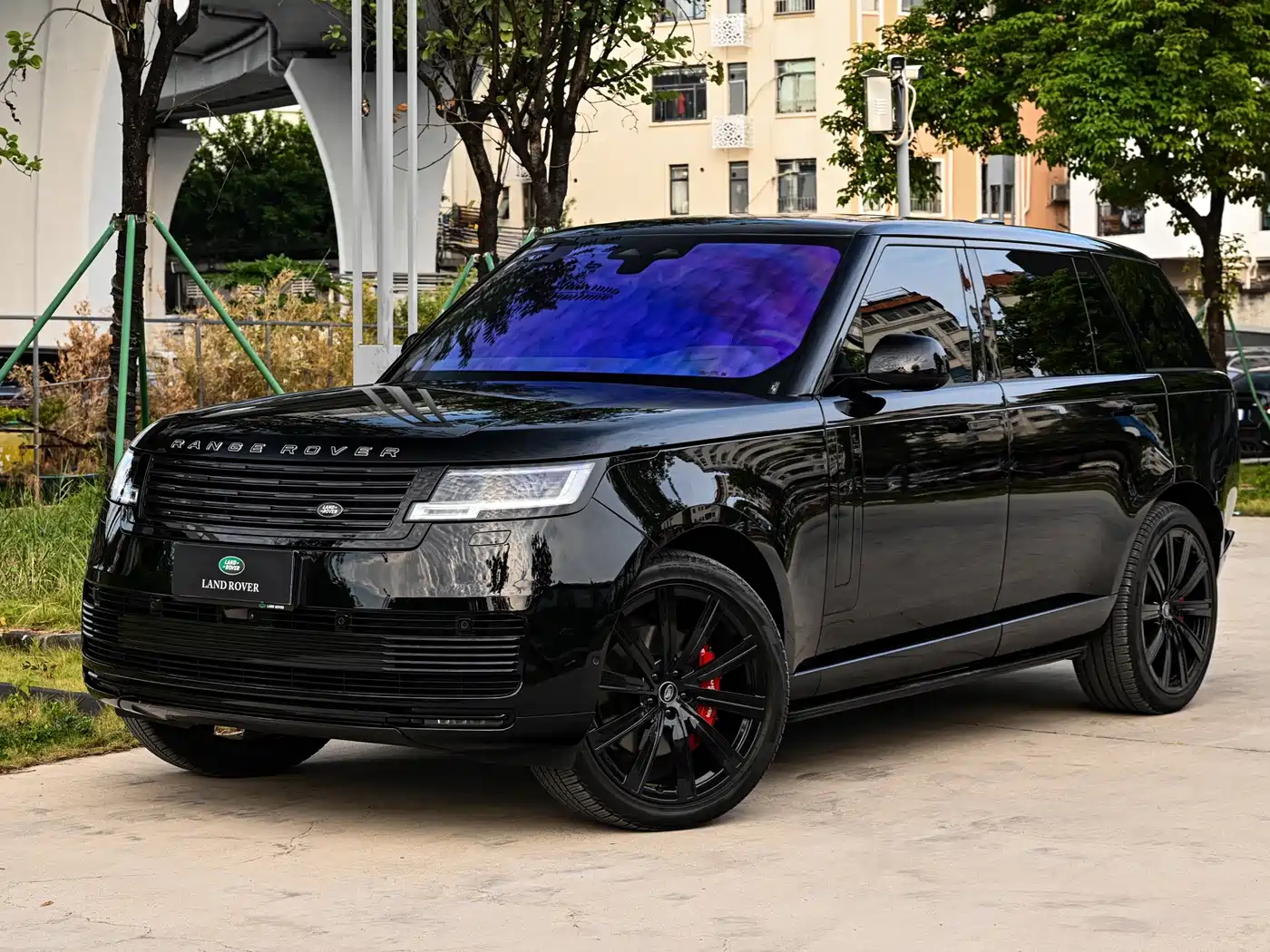 Land Rover Range Rover 2025 2025 3.0 L6 400PS Genesis Extended Wheelbase