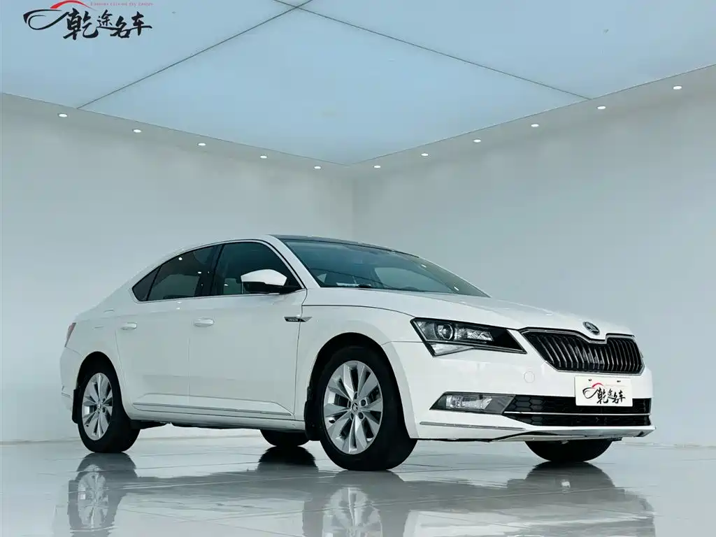 Škoda Superb 2016 TSI330 DSG Pioneer Edition фото 3