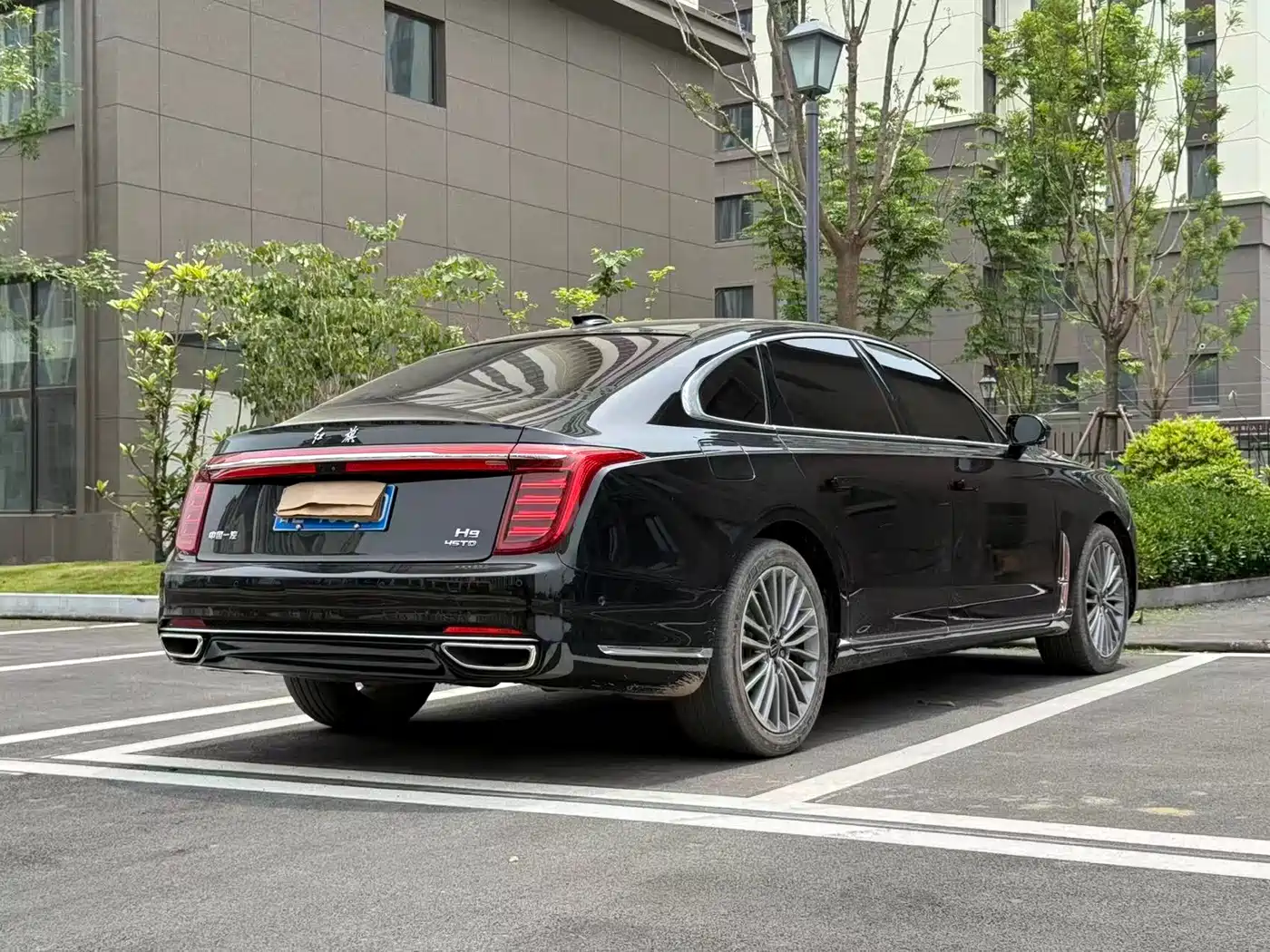 Hongqi H9 2022 2.0T Smart Connect Flag Smooth Edition фото 9