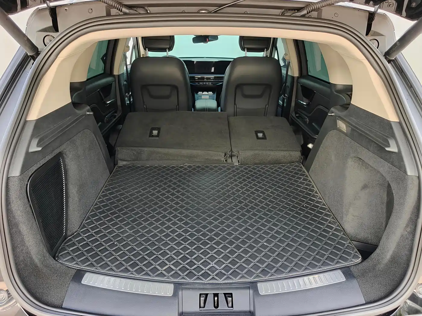 LINCOLN ADVENTURER