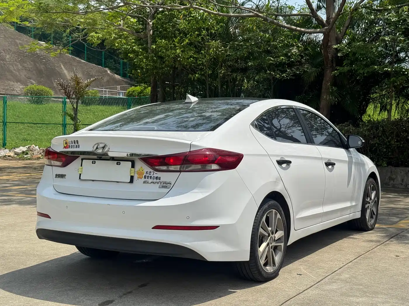 Hyundai Elantra 2016 Model 1.6L Automatic Smart Elite фото 18