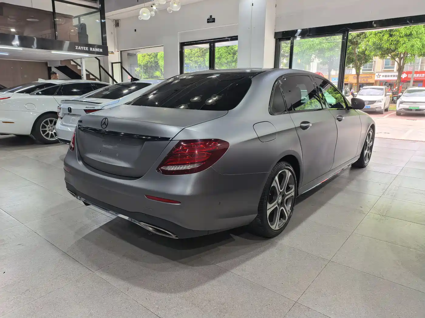 Mercedes-Benz E-Class 2016 E 300 L Sport Fashion Type фото 10