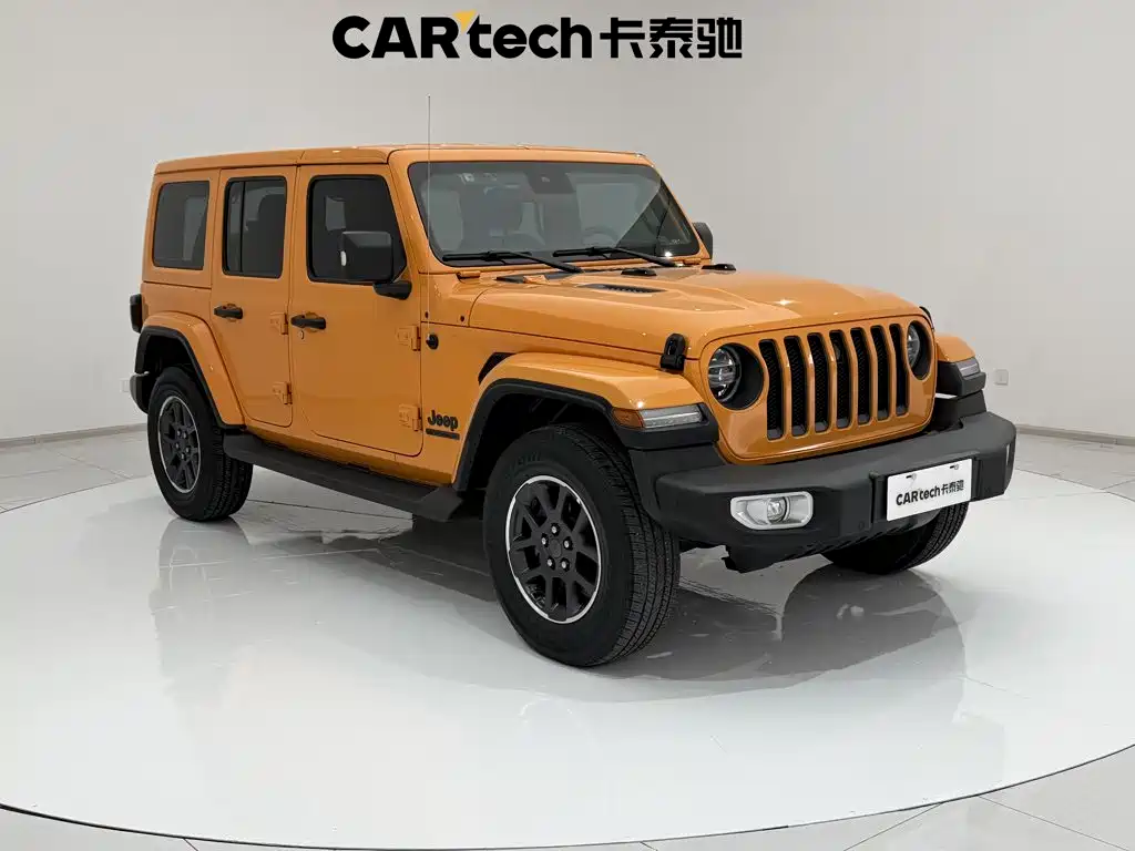 Фото 2 - Jeep Wrangler