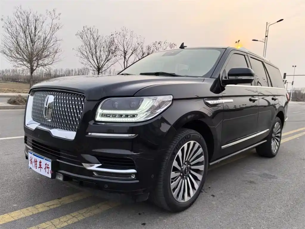 LINCOLN NAVIGATOR