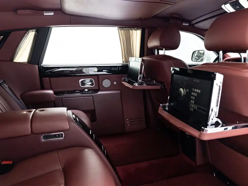 Rolls-Royce Phantom 2016 2013 6.7L Extended Wheelbase (EWB)
