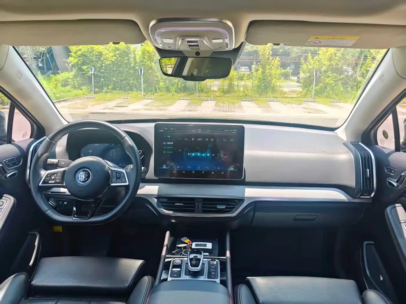 BYD Tang New Energy 2018 DM 2.0T AWD Smart Connection Genesis Edition 7-Seater China V фото 7