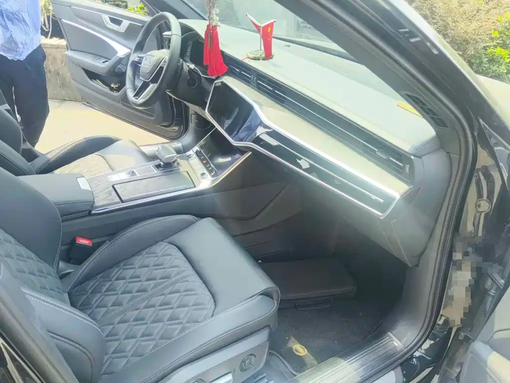 Audi A6L 2026 2026 Model Year 45 TFSI quattro Premium Dynamic