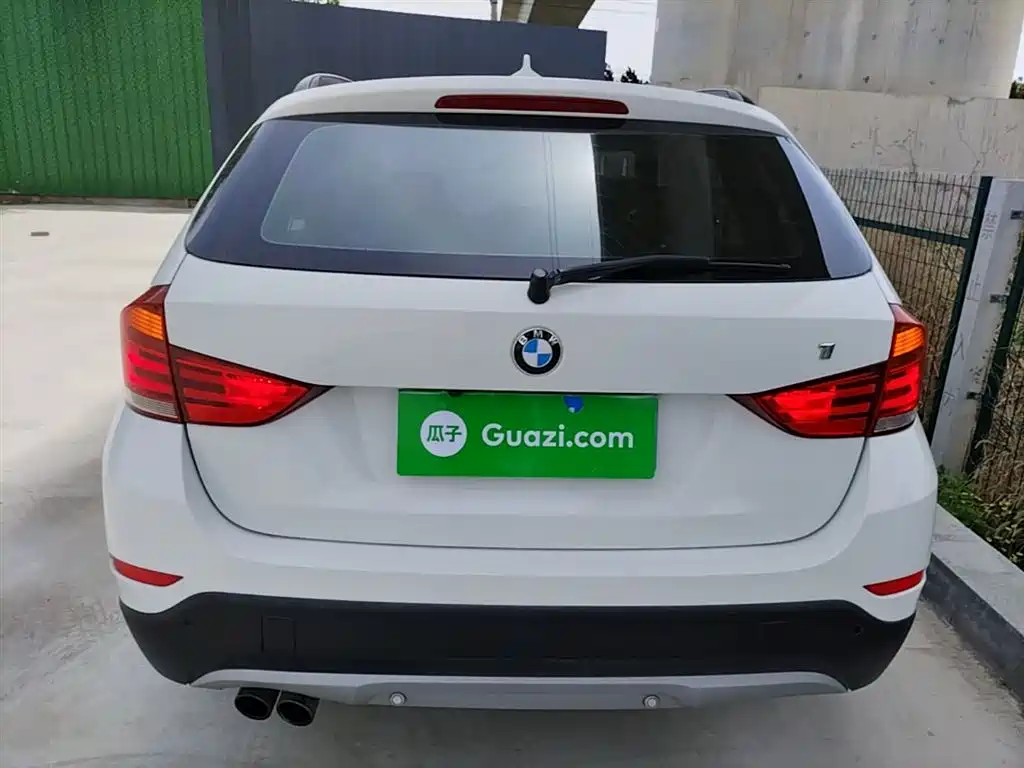 BMW X1 2014 sDrive18i Leading Edition фото 6