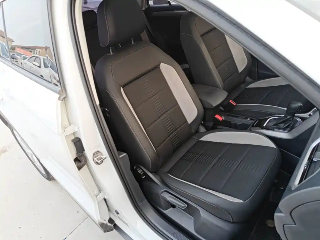 Volkswagen T-Roc, миниатюра 25