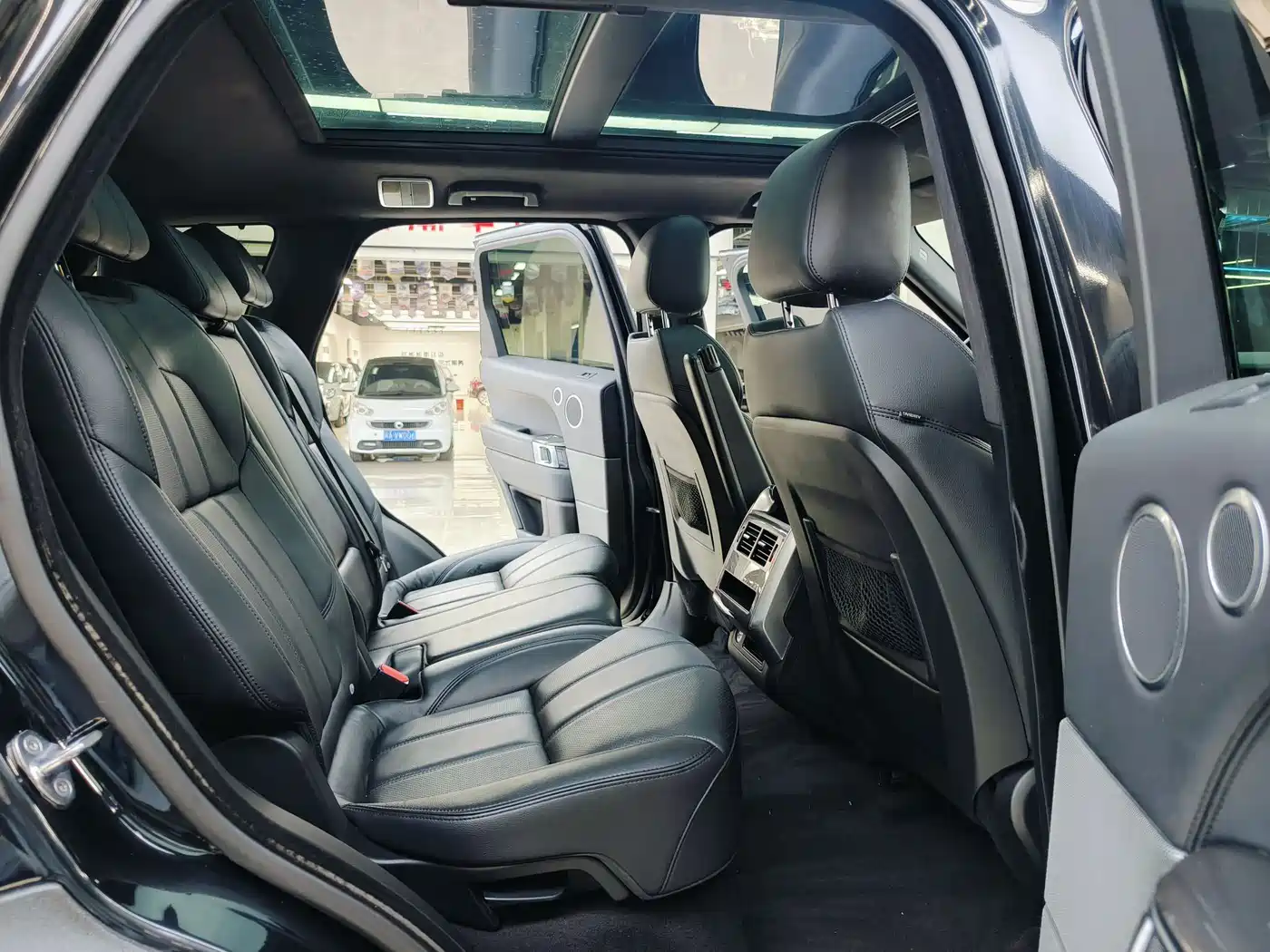 Land Rover Range Rover Sport 2016 Model 3.0 SC V6 HSE фото 11