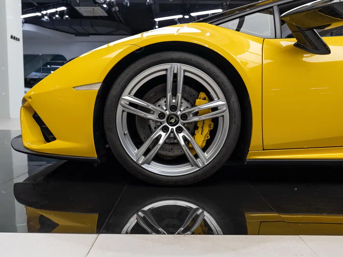 LAMBORGHINI HURACÁN