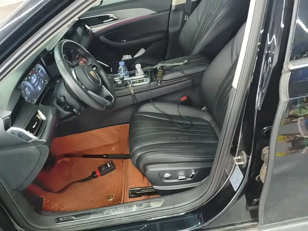 Hongqi H5 2024 2.0T Automatic Smart Connect Flag Smooth Edition фото 15