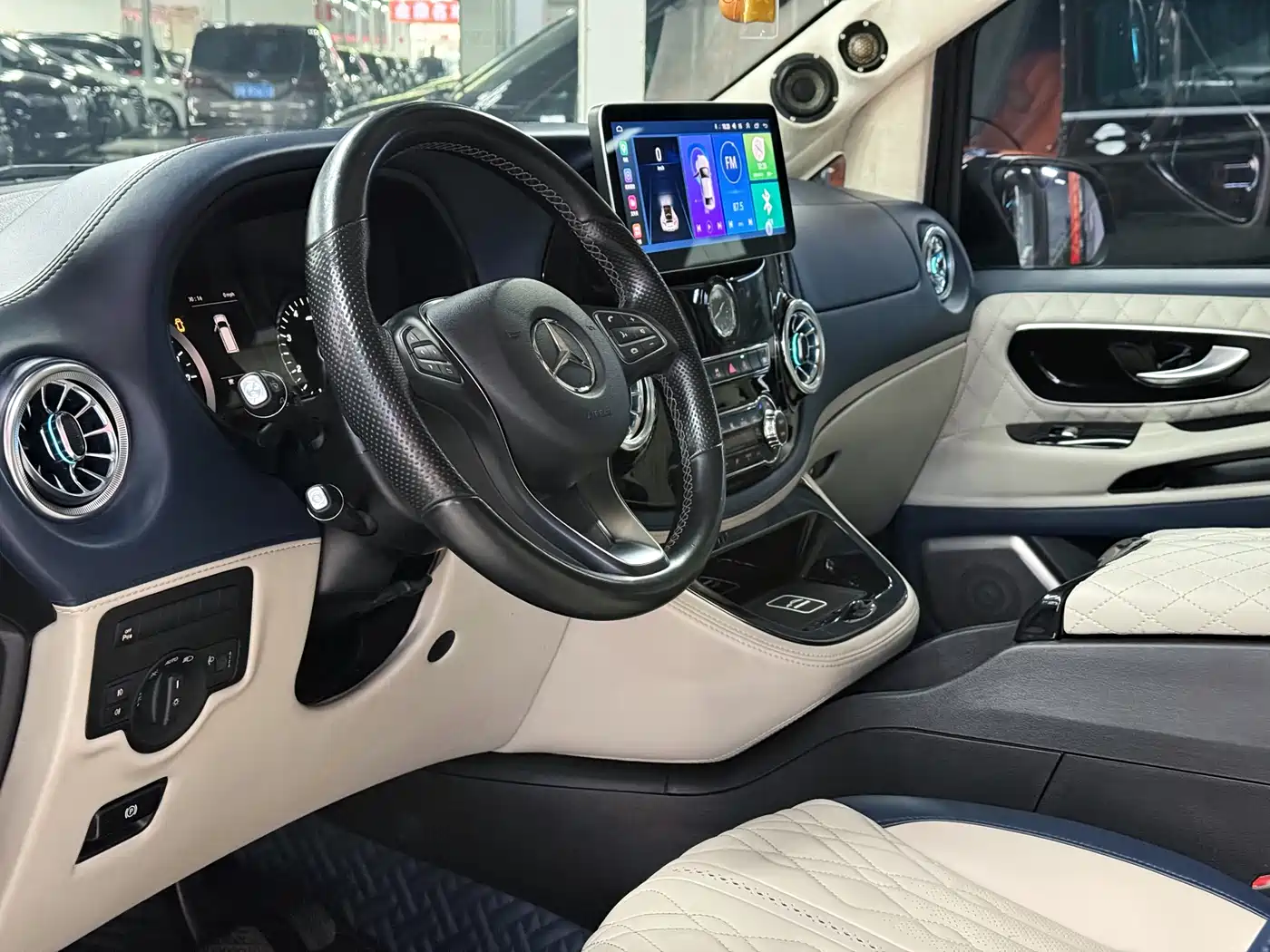 Mercedes-Benz Vito 2018 2.0T Business Edition China VI фото 2