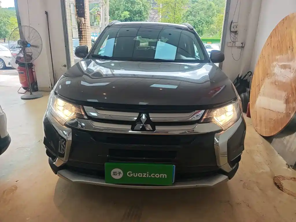 Mitsubishi Outlander 2016 2016 2.0L 2WD Fashion Edition 5-seater