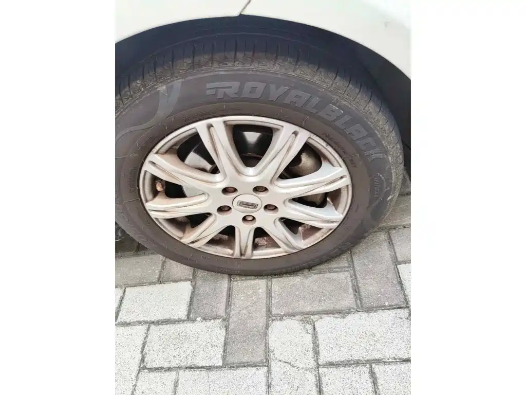 Qoros 3 2015 2014 Sedan 1.6L Automatic Joy