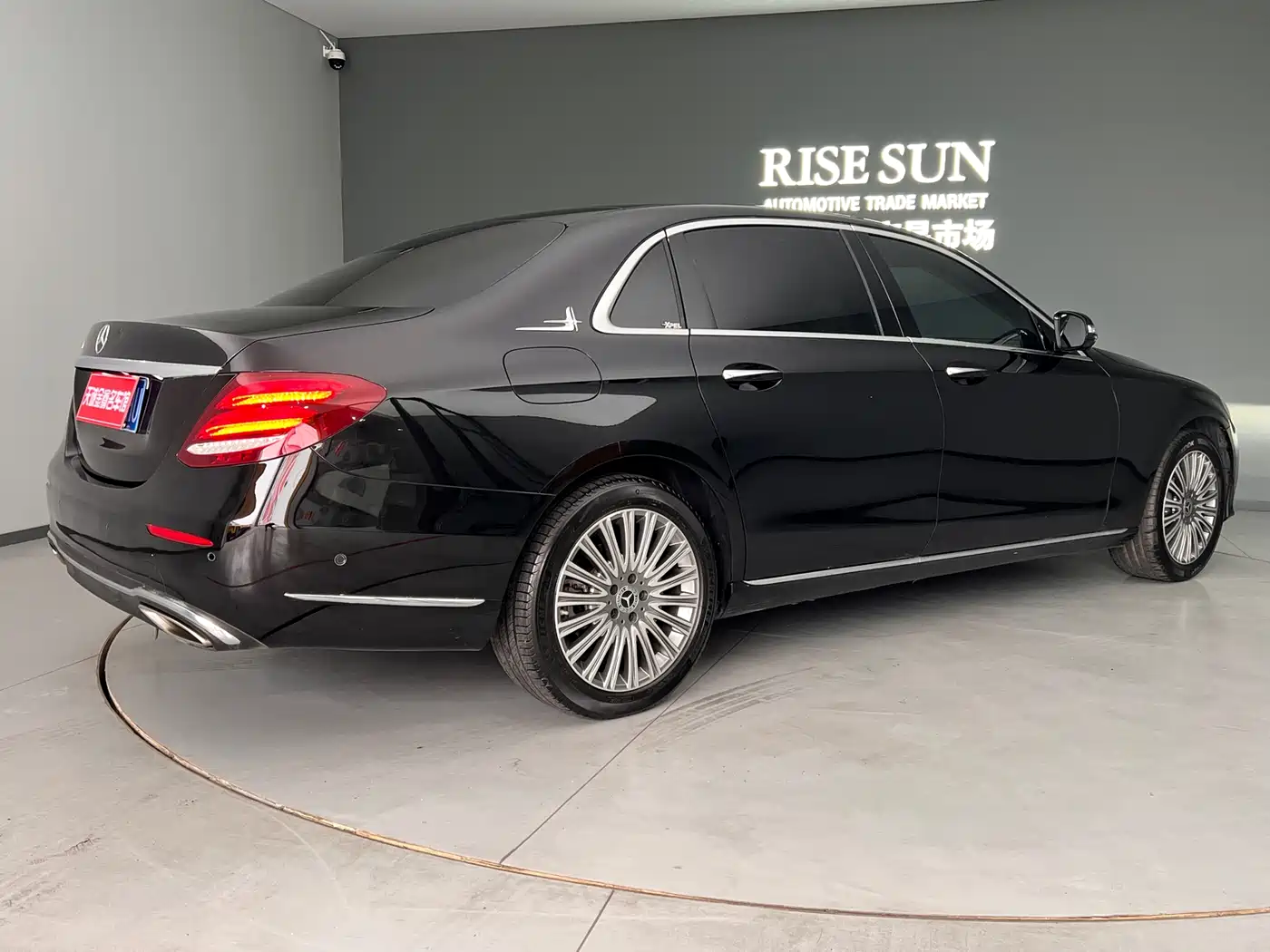 Mercedes-Benz E-Class 2020 E 300 L Fashion фото 21