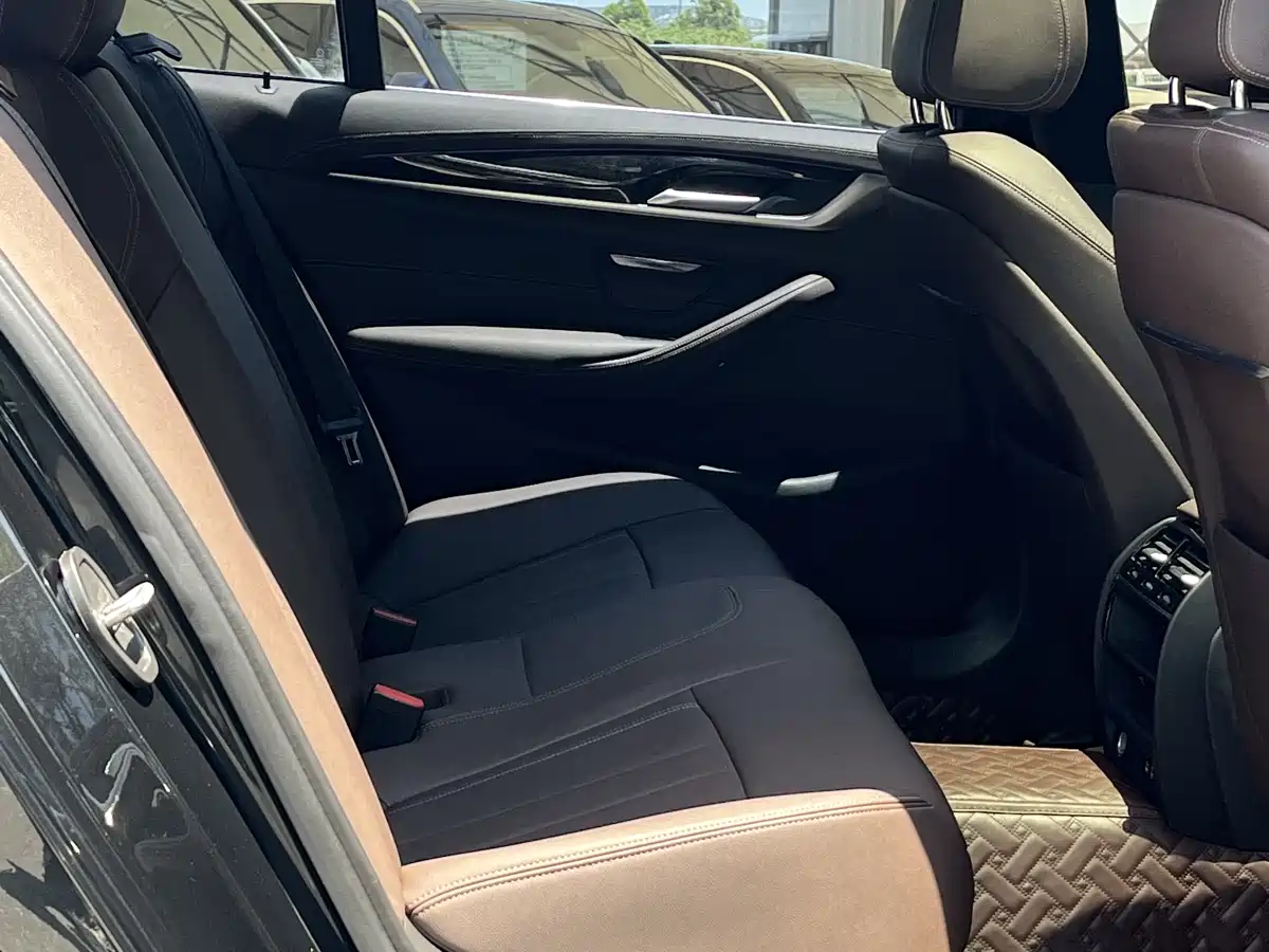 BMW 5 Series 2020 525Li M Sport Package фото 13