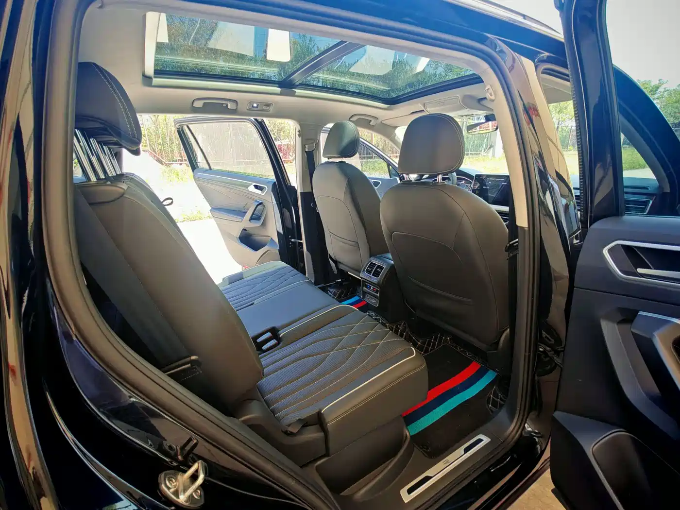 Volkswagen Tiguan L 2022 380TSI Automatic 4WD R-Line Cross Edition 7-Seater фото 21