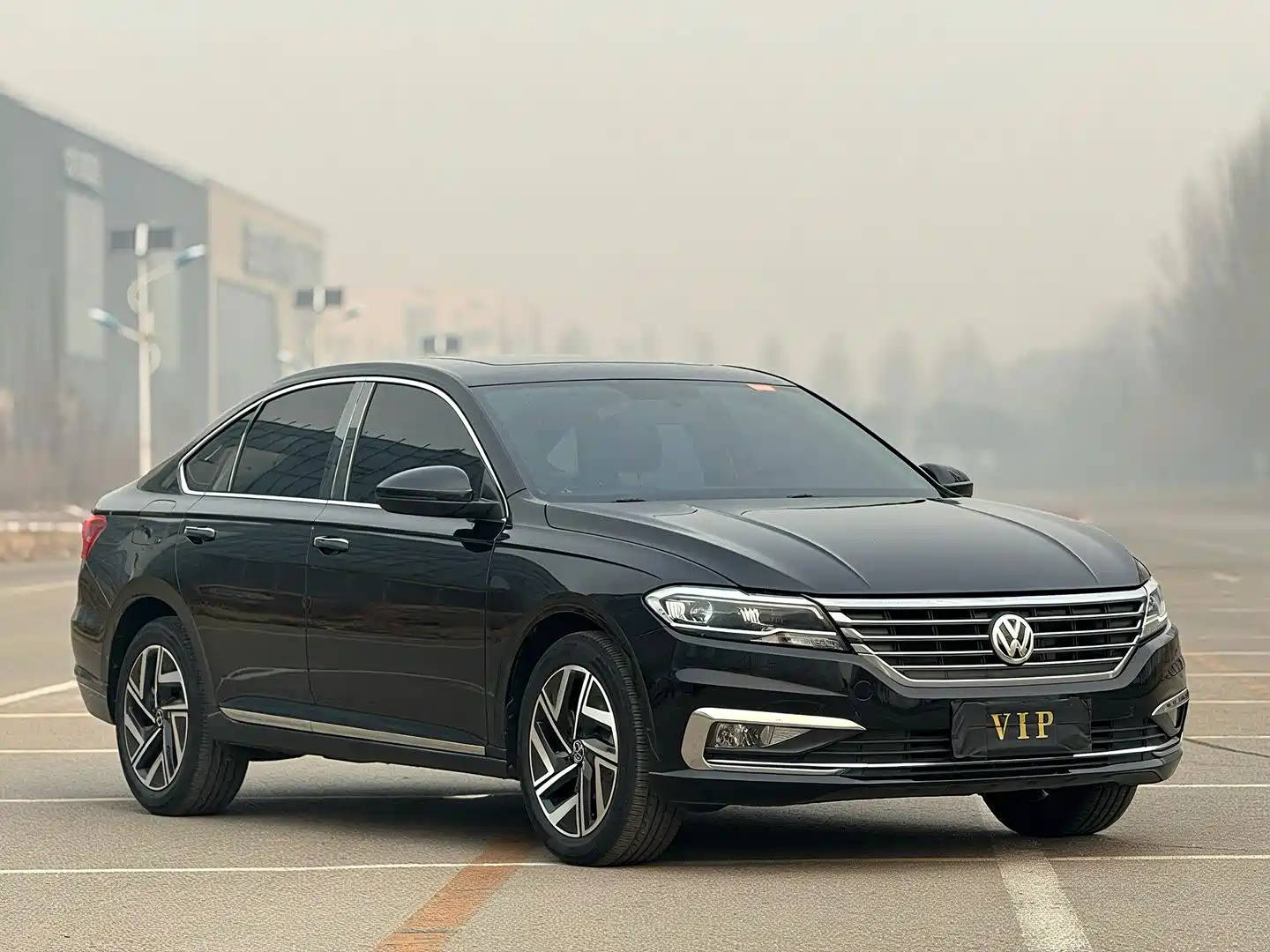 Photo 1 - Volkswagen Lavida