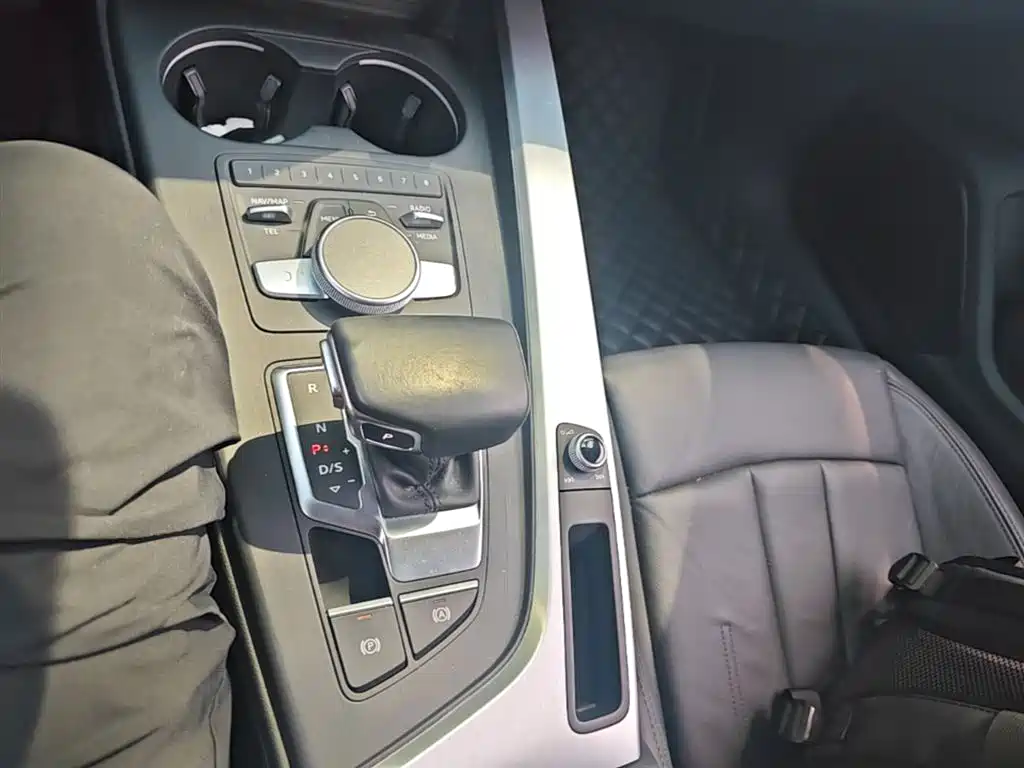 Audi A4L 2019 40 TFSI Fashion (China VI) фото 14