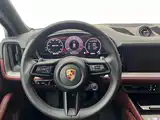 Photo 17 - Porsche Cayenne