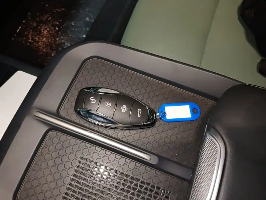 Hongqi EH7 2026 2025 690 Smart Selection Edition