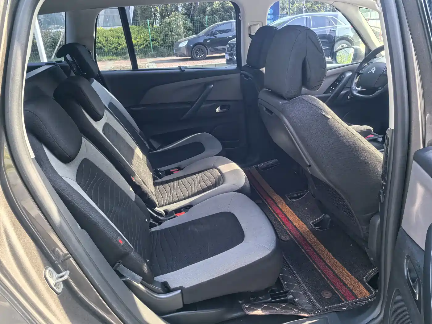 Citroën C4 Picasso 2015 Grand 1.6T Fashion 7-seater фото 8