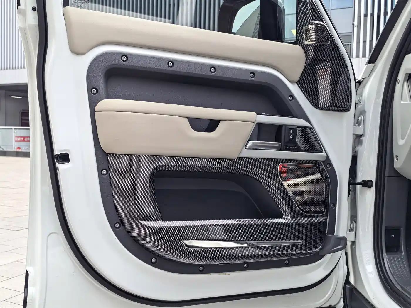 Land Rover Defender 2021 2021 110 P400 SE
