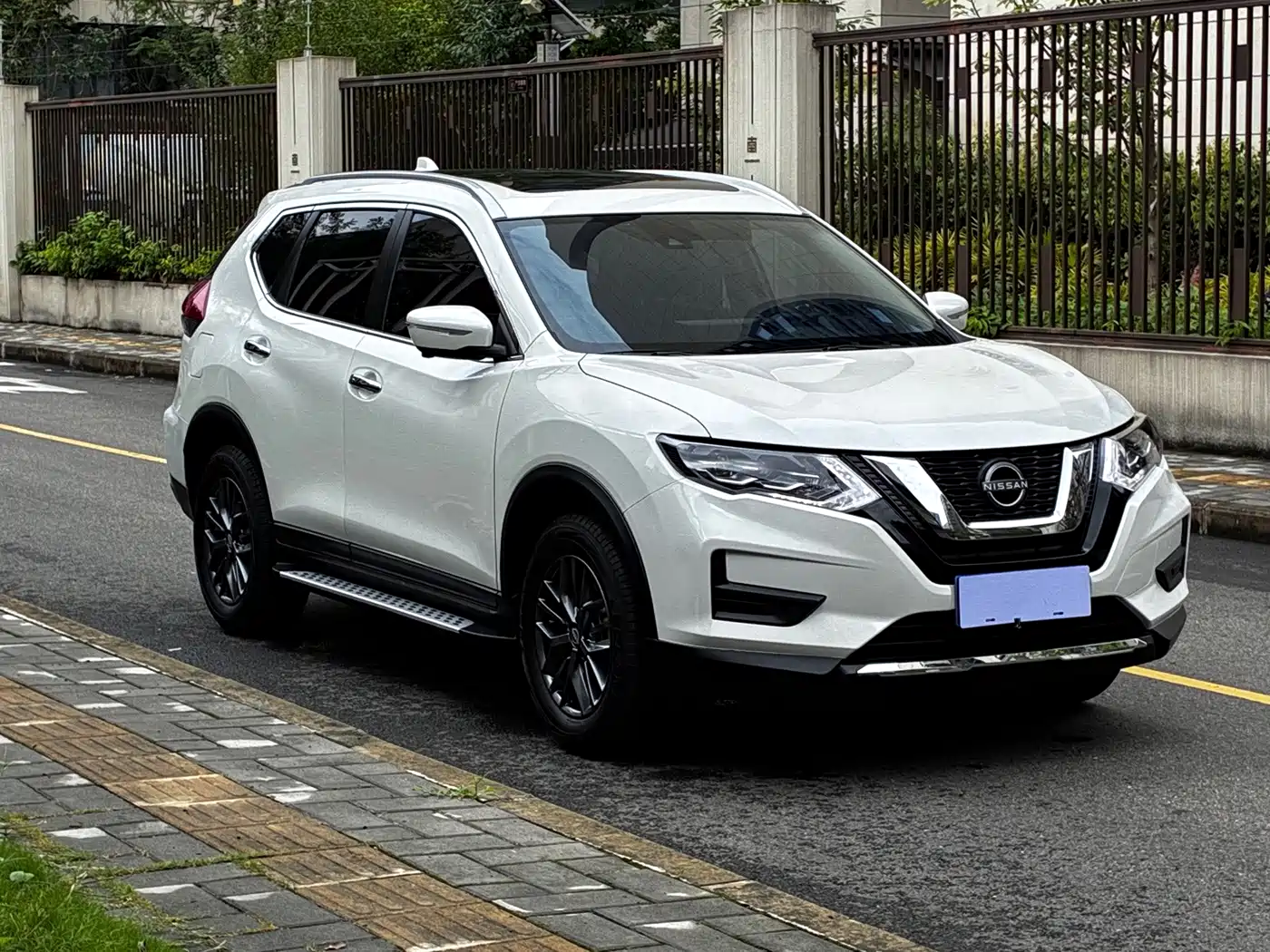 Nissan X-Trail 2026 2025 Honor 2.0L 2WD Leading Edition