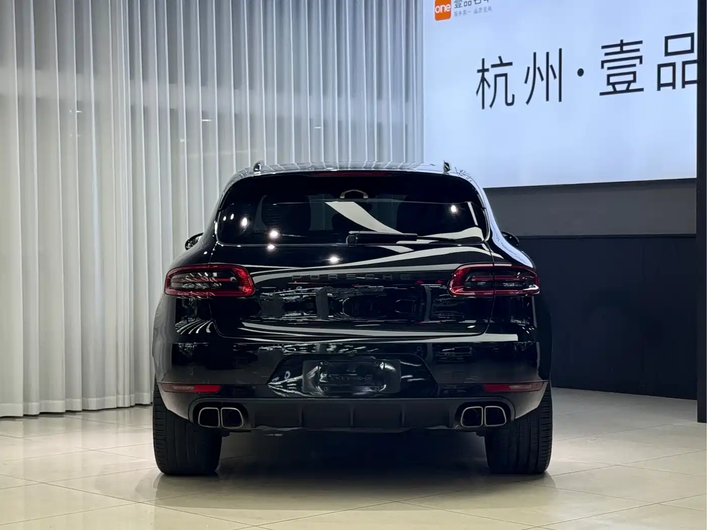 Porsche Macan 2016 Macan Turbo 3.6T фото 4