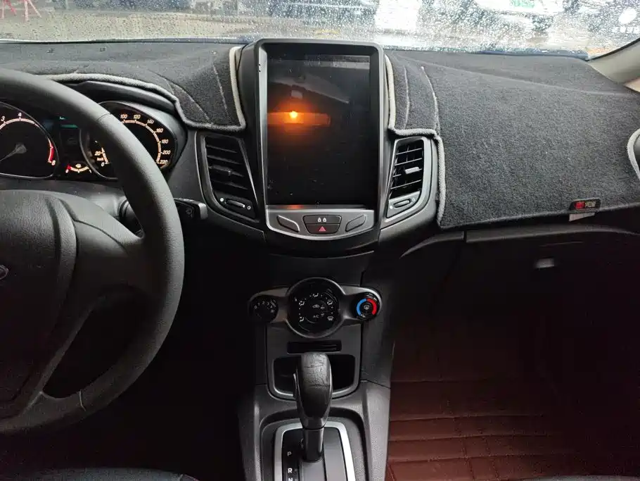 Ford Fiesta 2015 2013 Hatchback 1.5L Automatic Fashion