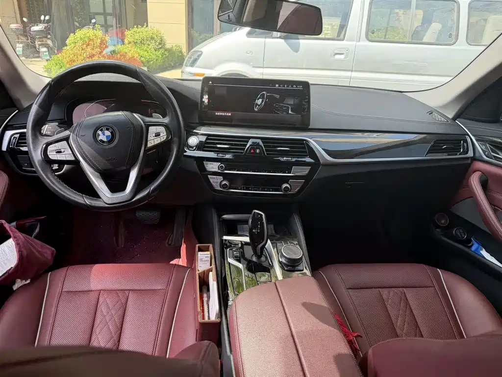 BMW 5-SERIES