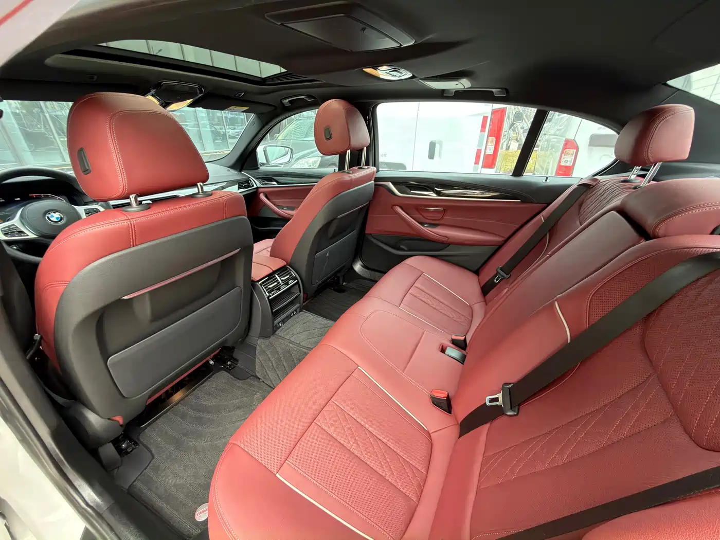 BMW 5 Series 2022 525Li M Sport Package фото 8