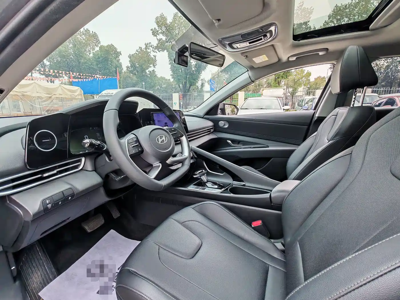 Hyundai Elantra 2023 1.5L CVT GLX Elite Edition фото 6