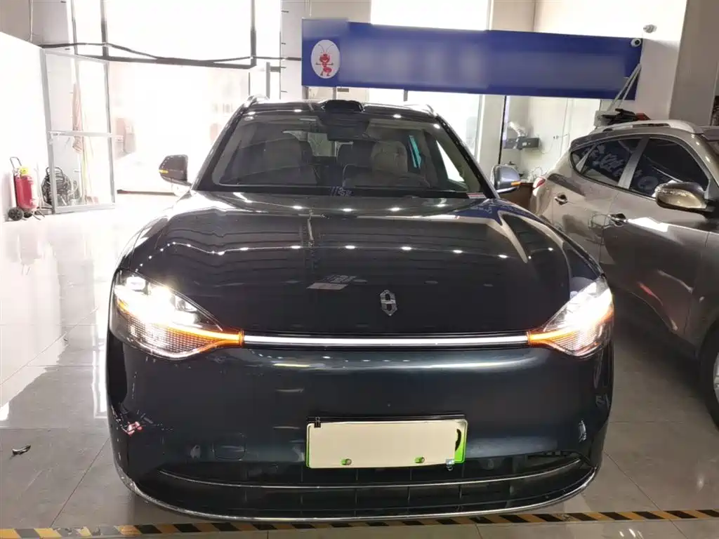 AITO Wenjie AITO M9 2025 Extended Range Ultra 52kWh 6-Seater фото 3