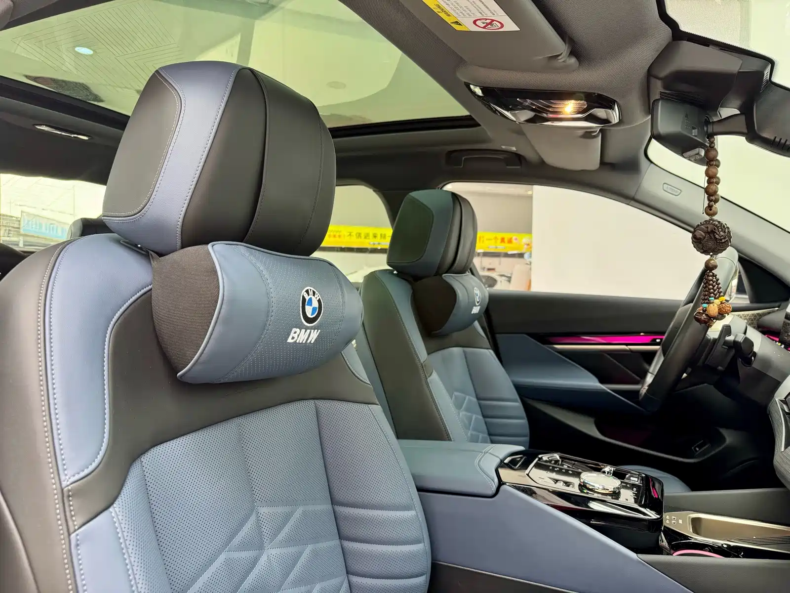 Photo 17 - BMW 5 Series