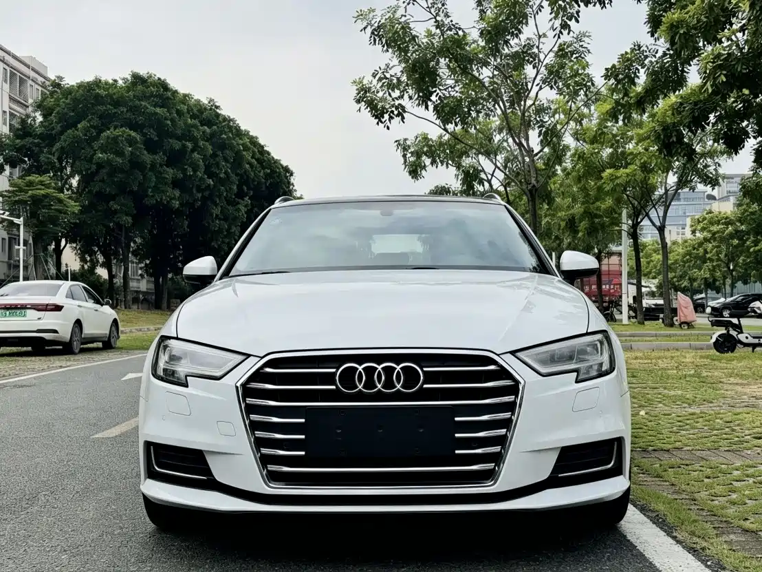 Фото 2 - Audi A3