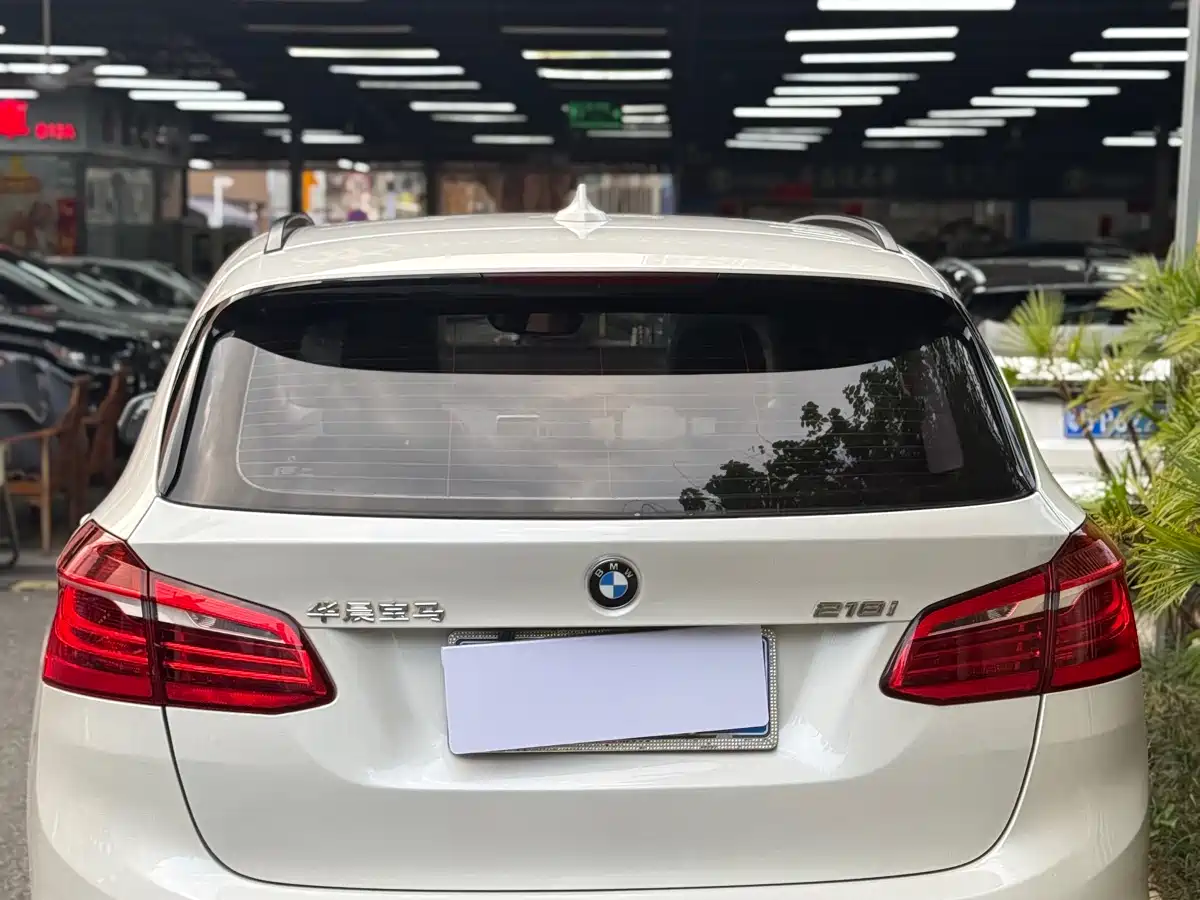 BMW 2 Series Touring 2016 218i Fashion Model фото 14