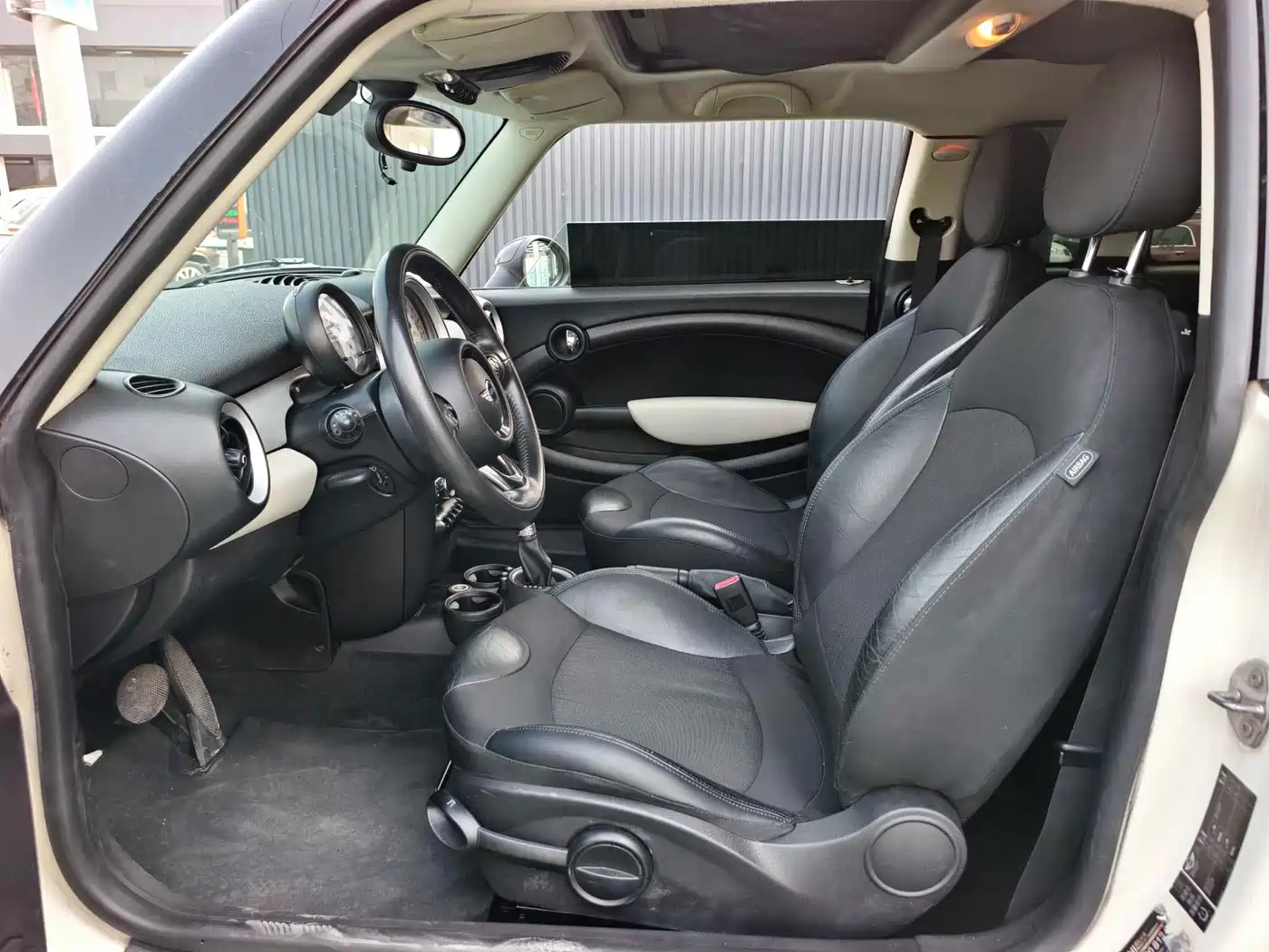 Фото 9 - MINI CLUBMAN