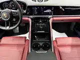 Photo 23 - Porsche Panamera