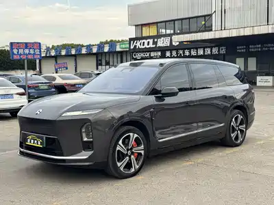 NIO ES8