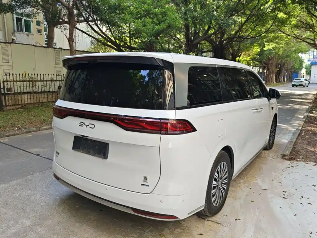BYD Xia 2025 2025 DM-i 1.5T 180km Excellence