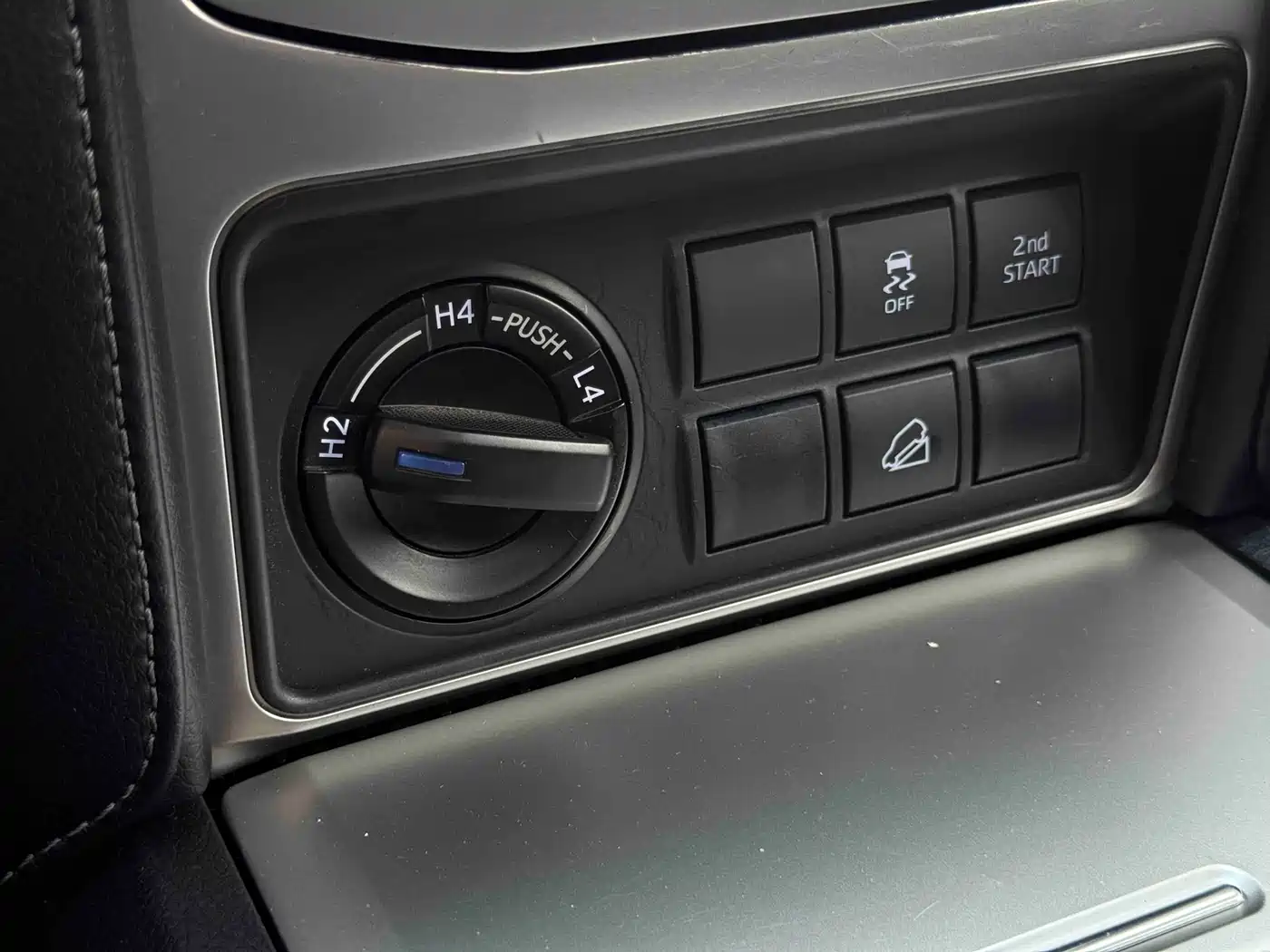 Toyota Prado 2018 3.5L Auto TX фото 4