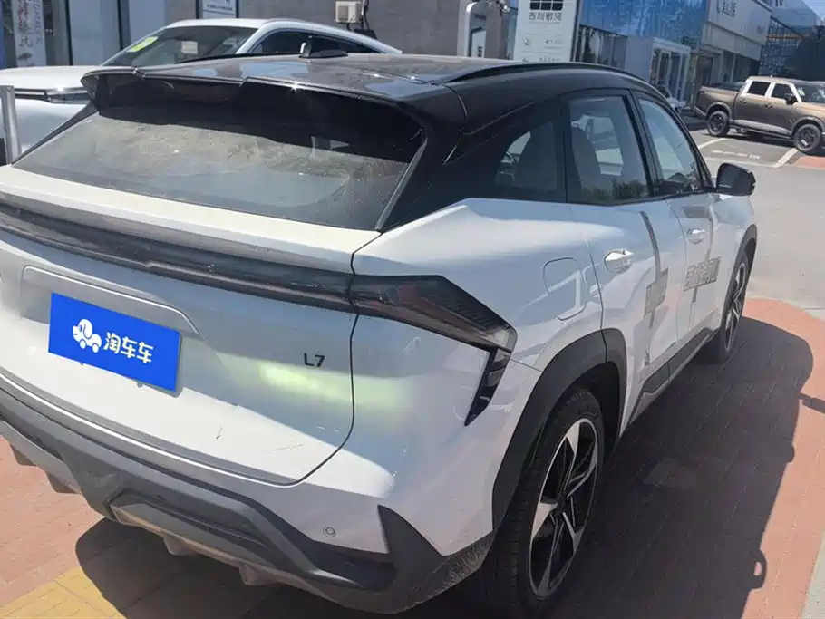 Geely Galaxy Galaxy L7 2024 1.5T 115km Starship Soaring Dragon Edition фото 3