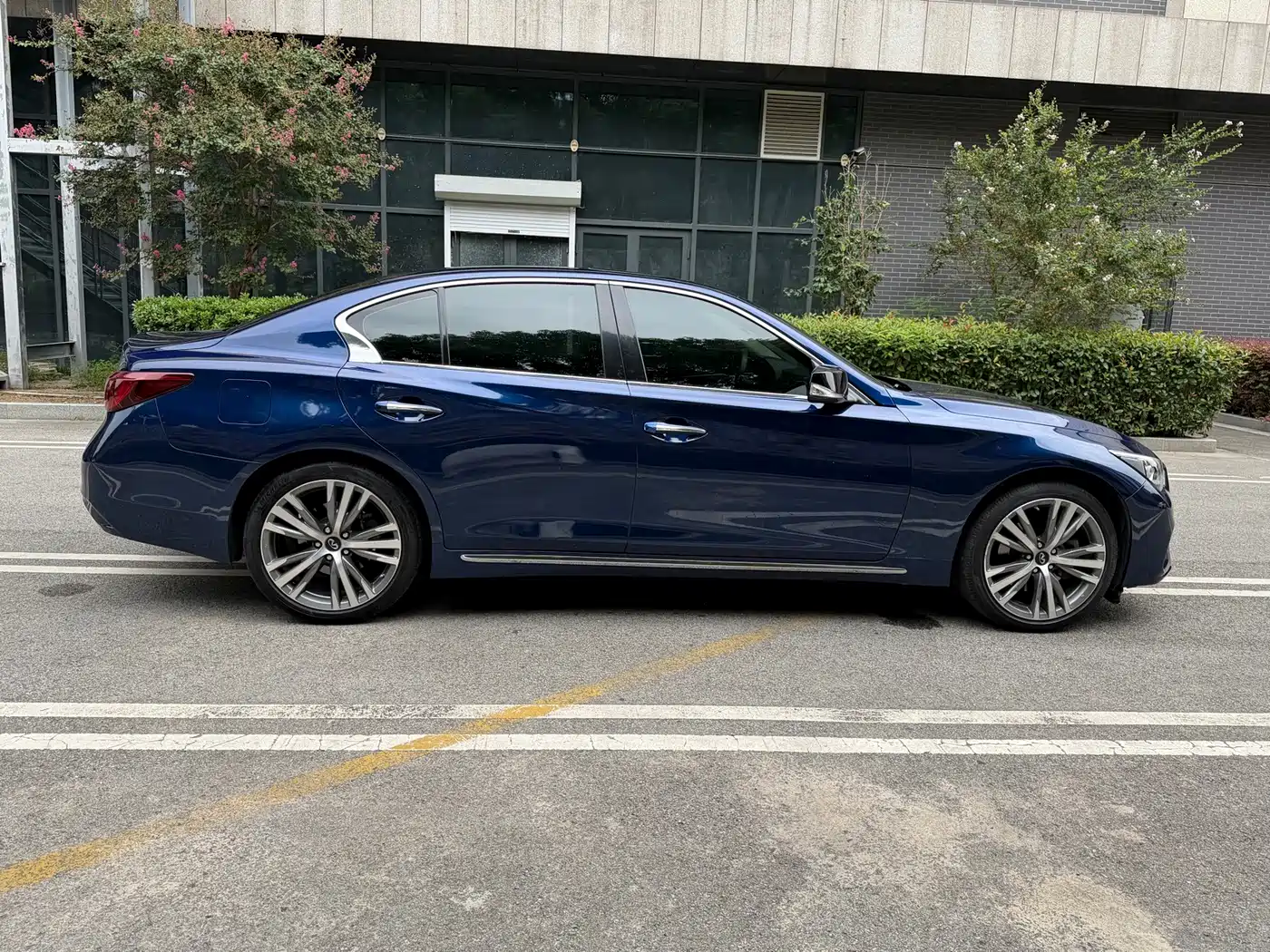 Infiniti Q50L 2019 2018 2.0T Comfort (China VI)