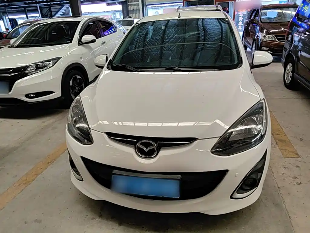 Mazda 2 2015 2012 Hatchback Dynamic 1.5L Automatic Value Edition