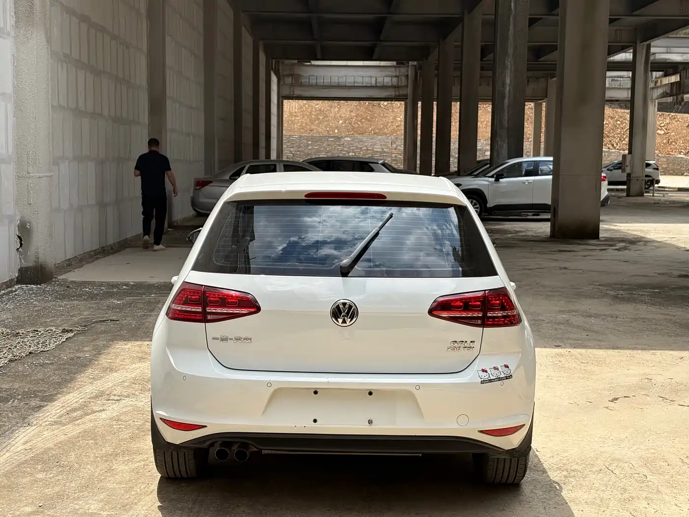 Volkswagen Golf 2017 230TSI Auto Comfort Millionth Anniversary Edition фото 16