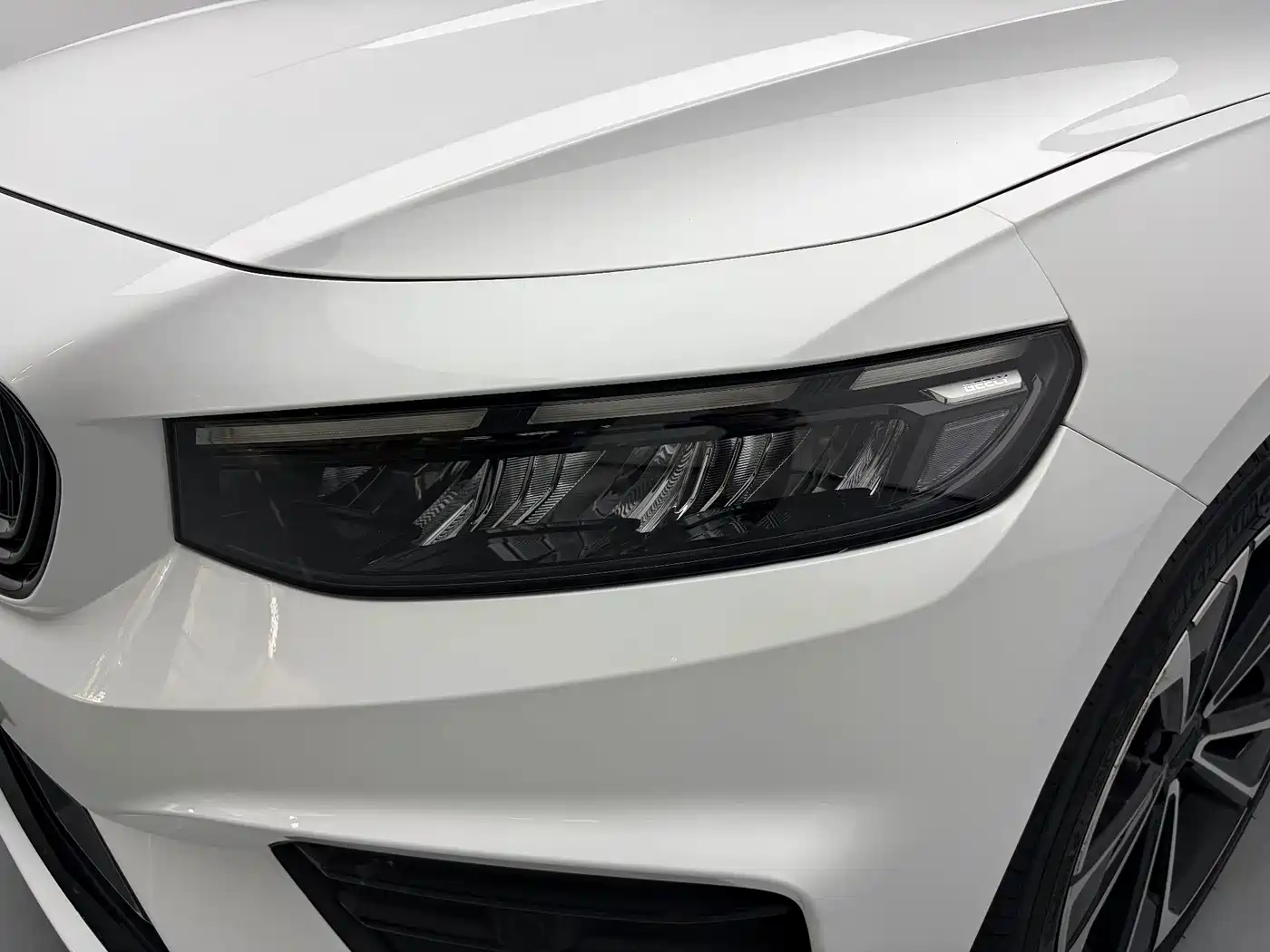 Фото 8 - Geely Preface